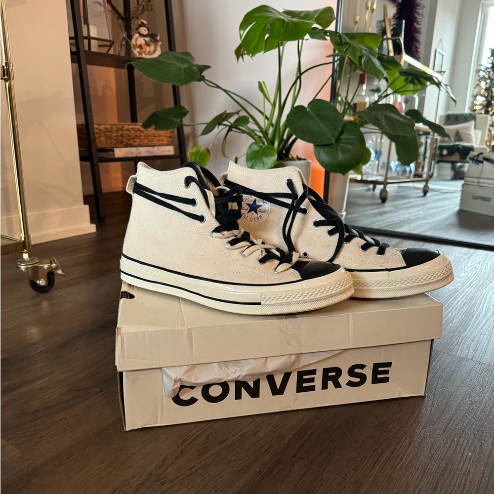 Essentials Converse Sneakers (Size 10.5)